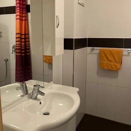 Bauernhof Vordergrub Mit Balkon *