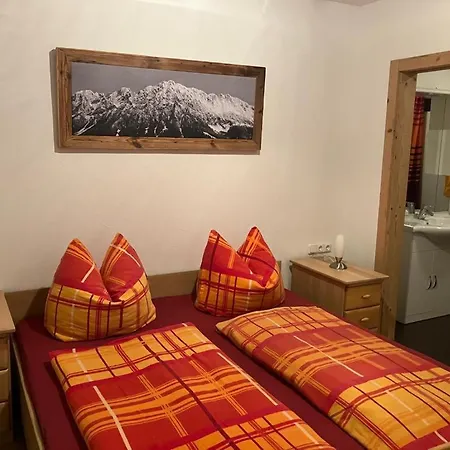 公寓 Bauernhof Vordergrub 凯撒山麓舍福